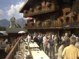 ap&eacute;ritif &agrave; l'h&ocirc;tel Edelweiss